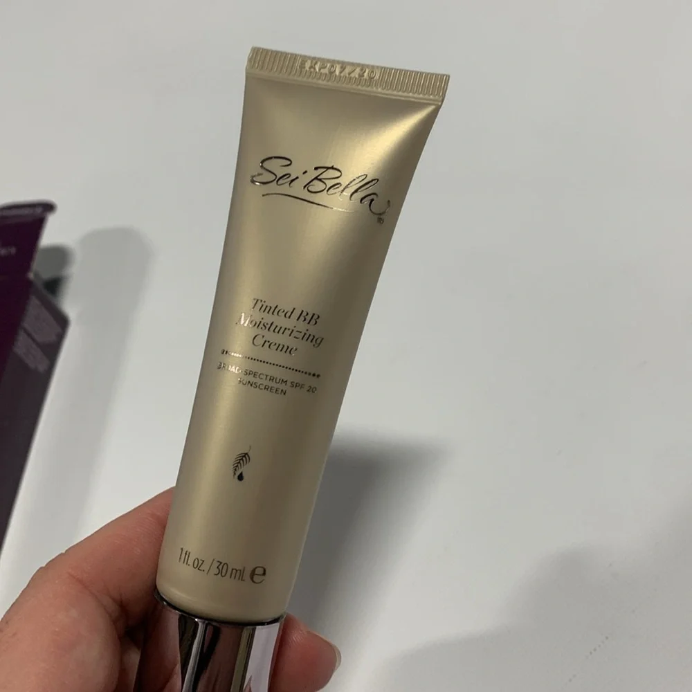 Sei Bella -‎ Tinted BB Cream - 160N Melaleuca M-45